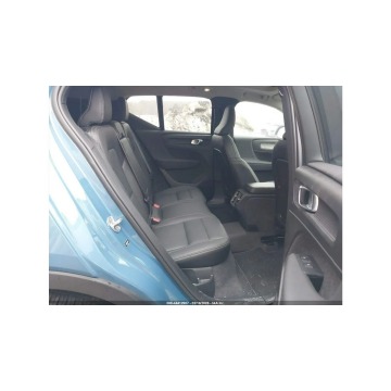 Volvo   SUV 2024,  2.0 benzyna, automat - Na sprzedaż za 65 000 zł - Tarnów - zdjęcie 12