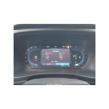 Volvo   SUV 2024,  2.0 benzyna, automat - Na sprzedaż za 65 000 zł - Tarnów - zdjęcie 11