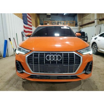 Audi Q3  SUV 2019,  2.0 benzyna, automat - Na sprzedaż za 39 000 zł - Tarnów - zdjęcie 2