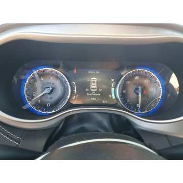 Chrysler Pacifica  Minivan/Van 2021,  3.6 benzyna, automat - Na sprzedaż za 39 000 zł - Tarnów - zdjęcie 9