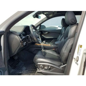 Audi Q7  SUV 2018,  3.0 benzyna, automat - Na sprzedaż za 45 000 zł - Tarnów - zdjęcie 7