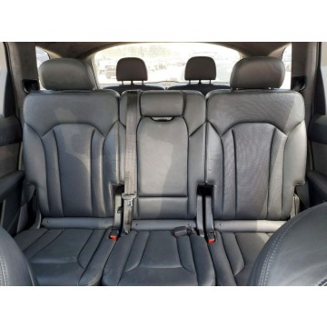 Audi Q7  SUV 2018,  3.0 benzyna, automat - Na sprzedaż za 45 000 zł - Tarnów - zdjęcie 9