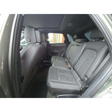 Audi Q3  SUV 2023,  2.0 benzyna, automat - Na sprzedaż za 59 000 zł - Tarnów - zdjęcie 11