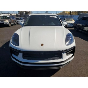 Porsche Macan  SUV 2024,  2.0 benzyna, automat - Na sprzedaż za 125 000 zł - Tarnów - zdjęcie 2