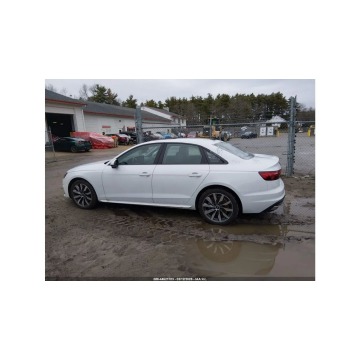 Audi A4  Sedan/Limuzyna 2022,  2.0 benzyna, automat - Na sprzedaż za 49 000 zł - Tarnów - zdjęcie 5