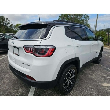 Jeep Compass  SUV 2025,  2.0 benzyna, automat - Na sprzedaż za 55 000 zł - Tarnów - zdjęcie 4