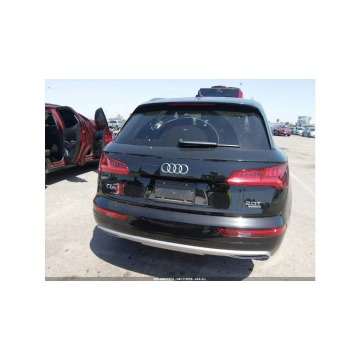 Audi Q5  SUV 2018,  2.0 benzyna, automat - Na sprzedaż za 33 500 zł - Tarnów - zdjęcie 8