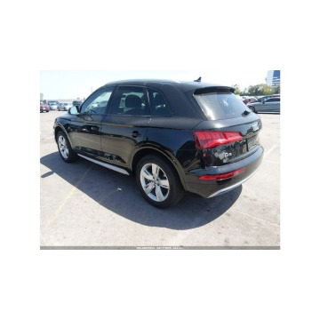 Audi Q5  SUV 2018,  2.0 benzyna, automat - Na sprzedaż za 33 500 zł - Tarnów - zdjęcie 7