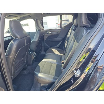 Volvo   SUV 2020,  2.0 benzyna, automat - Na sprzedaż za 39 000 zł - Tarnów - zdjęcie 11