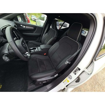 Volvo   SUV 2025,  2.0 benzyna, automat - Na sprzedaż za 75 000 zł - Tarnów - zdjęcie 6