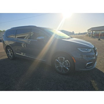 Chrysler Pacifica  Minivan/Van 2022,  3.6 benzyna, automat - Na sprzedaż za 49 000 zł - Tarnów - zdjęcie 3