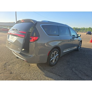 Chrysler Pacifica  Minivan/Van 2022,  3.6 benzyna, automat - Na sprzedaż za 49 000 zł - Tarnów - zdjęcie 4