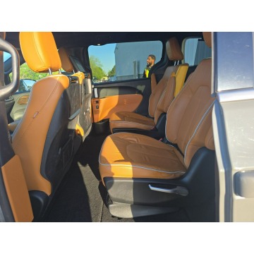 Chrysler Pacifica  Minivan/Van 2022,  3.6 benzyna, automat - Na sprzedaż za 49 000 zł - Tarnów - zdjęcie 11