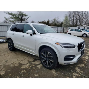 Volvo   SUV 2018,  2.0 benzyna, automat - Na sprzedaż za 41 900 zł - Warszawa - zdjęcie 2