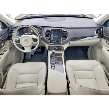Volvo   SUV 2018,  2.0 benzyna, automat - Na sprzedaż za 41 900 zł - Warszawa - zdjęcie 8