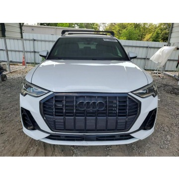 Audi Q3  SUV 2022,  2.0 benzyna, automat - Na sprzedaż za 49 000 zł - Warszawa - zdjęcie 3