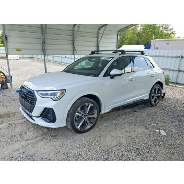 Audi Q3  SUV 2022,  2.0 benzyna, automat - Na sprzedaż za 49 000 zł - Warszawa - zdjęcie 2
