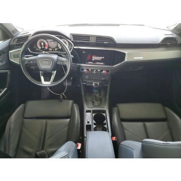Audi Q3  SUV 2022,  2.0 benzyna, automat - Na sprzedaż za 49 000 zł - Warszawa - zdjęcie 8
