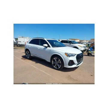 Audi Q3  SUV 2021,  2.0 benzyna, automat - Na sprzedaż za 45 000 zł - Warszawa - zdjęcie 3