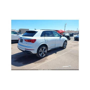 Audi Q3  SUV 2021,  2.0 benzyna, automat - Na sprzedaż za 45 000 zł - Warszawa - zdjęcie 6