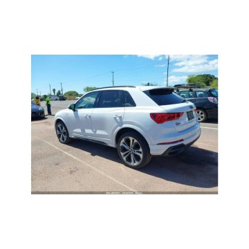 Audi Q3  SUV 2021,  2.0 benzyna, automat - Na sprzedaż za 45 000 zł - Warszawa - zdjęcie 7