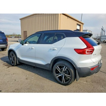 Volvo   SUV 2019,  2.0 benzyna, automat - Na sprzedaż za 35 000 zł - Warszawa - zdjęcie 5