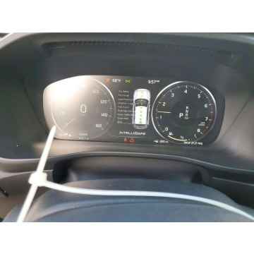Volvo   SUV 2019,  2.0 benzyna, automat - Na sprzedaż za 35 000 zł - Warszawa - zdjęcie 9