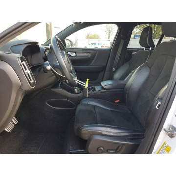 Volvo   SUV 2019,  2.0 benzyna, automat - Na sprzedaż za 35 000 zł - Warszawa - zdjęcie 7