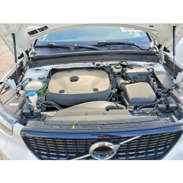 Volvo   SUV 2019,  2.0 benzyna, automat - Na sprzedaż za 35 000 zł - Warszawa - zdjęcie 12