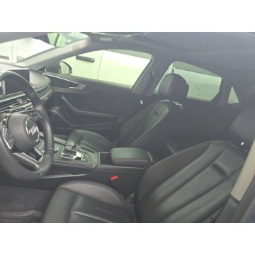 Audi A4  Sedan/Limuzyna 2018,  2.0 benzyna, automat - Na sprzedaż za 32 000 zł - Warszawa - zdjęcie 9