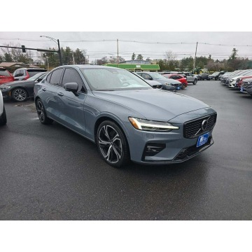 Volvo S60  Sedan/Limuzyna 2024,  2.0 benzyna, automat - Na sprzedaż za 75 000 zł - Warszawa - zdjęcie 2