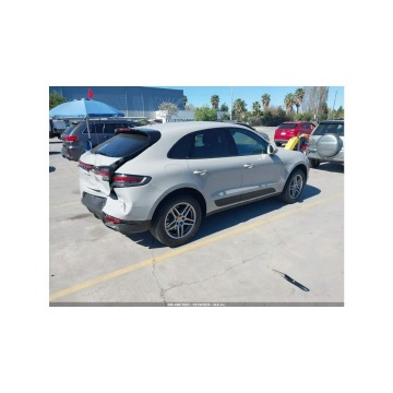 Porsche Macan  SUV 2020,  2.0 benzyna, automat - Na sprzedaż za 65 000 zł - Warszawa - zdjęcie 6