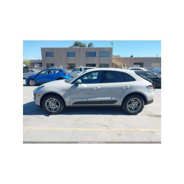 Porsche Macan  SUV 2020,  2.0 benzyna, automat - Na sprzedaż za 65 000 zł - Warszawa - zdjęcie 5