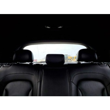 Audi Q3  SUV 2018,  2.0 benzyna, automat - Na sprzedaż za 31 000 zł - Warszawa - zdjęcie 10