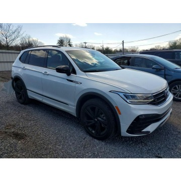 Volkswagen Tiguan  SUV 2024,  2.0 benzyna, automat - Na sprzedaż za 52 000 zł - Warszawa - zdjęcie 3