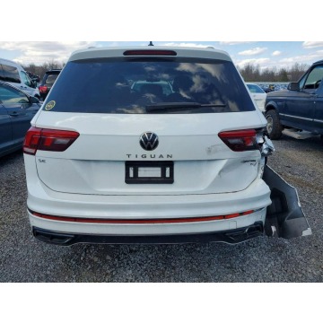 Volkswagen Tiguan  SUV 2024,  2.0 benzyna, automat - Na sprzedaż za 52 000 zł - Warszawa - zdjęcie 6