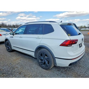 Volkswagen Tiguan  SUV 2024,  2.0 benzyna, automat - Na sprzedaż za 52 000 zł - Warszawa - zdjęcie 5