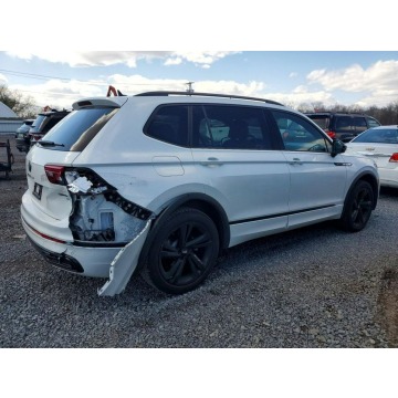 Volkswagen Tiguan  SUV 2024,  2.0 benzyna, automat - Na sprzedaż za 52 000 zł - Warszawa - zdjęcie 4