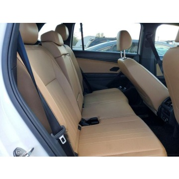 Volkswagen Tiguan  SUV 2024,  2.0 benzyna, automat - Na sprzedaż za 52 000 zł - Warszawa - zdjęcie 11
