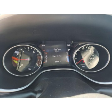 Jeep Compass  SUV 2020,  2.4 benzyna, automat - Na sprzedaż za 29 000 zł - Warszawa - zdjęcie 9