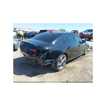 Audi A4  Sedan/Limuzyna 2021,  2.0 benzyna, automat - Na sprzedaż za 45 000 zł - Warszawa - zdjęcie 6