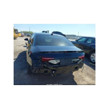 Audi A4  Sedan/Limuzyna 2021,  2.0 benzyna, automat - Na sprzedaż za 45 000 zł - Warszawa - zdjęcie 8