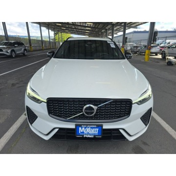 Volvo   SUV 2022,  2.0 benzyna, automat - Na sprzedaż za 69 000 zł - Warszawa - zdjęcie 3