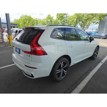 Volvo   SUV 2022,  2.0 benzyna, automat - Na sprzedaż za 69 000 zł - Warszawa - zdjęcie 4