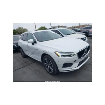 Volvo   SUV 2018,  2.0 benzyna, automat - Na sprzedaż za 35 000 zł - Warszawa - zdjęcie 3