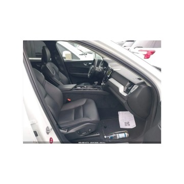 Volvo   SUV 2018,  2.0 benzyna, automat - Na sprzedaż za 35 000 zł - Warszawa - zdjęcie 8