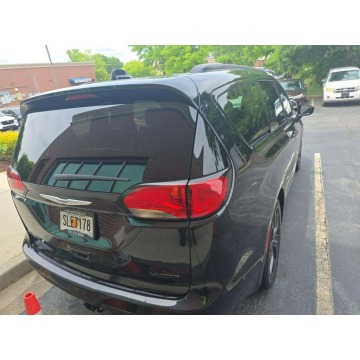 Chrysler Pacifica  Minivan/Van 2020,  3.6 benzyna, automat - Na sprzedaż za 39 000 zł - Warszawa - zdjęcie 4