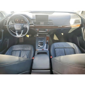 Audi Q5  SUV 2018,  2.0 benzyna, automat - Na sprzedaż za 33 500 zł - Warszawa - zdjęcie 8