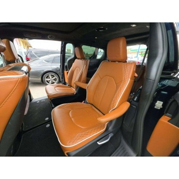 Chrysler Pacifica  Minivan/Van 2024,  3.6 benzyna, automat - Na sprzedaż za 79 000 zł - Warszawa - zdjęcie 11