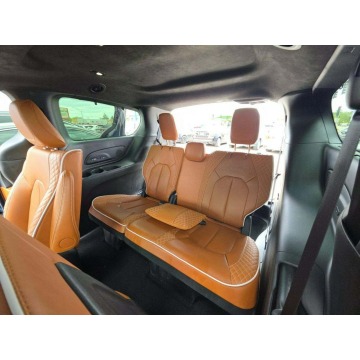 Chrysler Pacifica  Minivan/Van 2024,  3.6 benzyna, automat - Na sprzedaż za 79 000 zł - Warszawa - zdjęcie 12